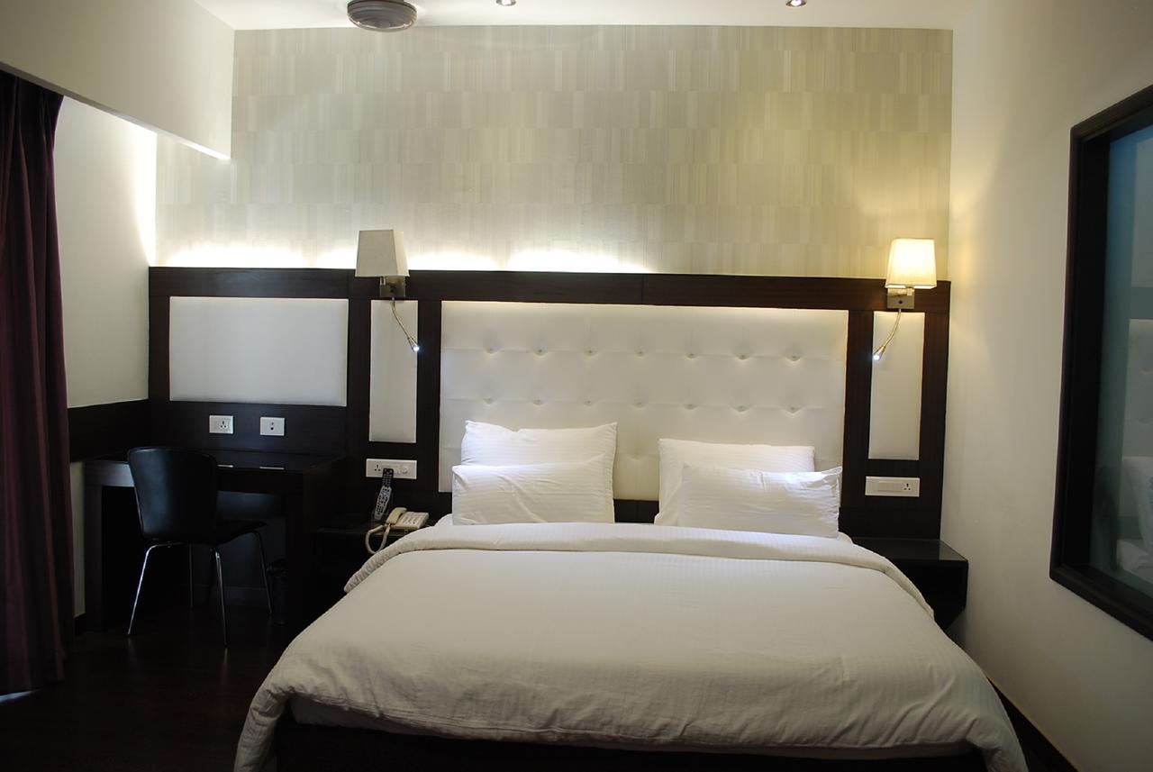 Hotel Oyster Чандигарх Номер фото